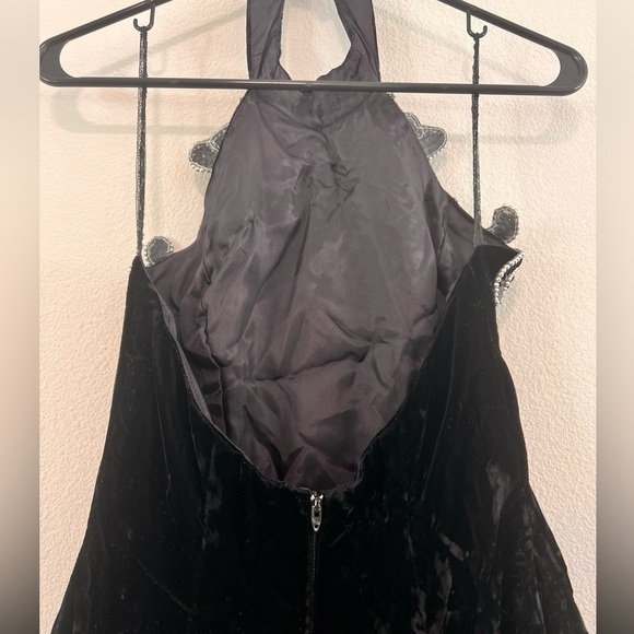 Vintage Betsy & Adam Embellished Sequin Crushed Black Velvet Halter Dress 5/6 - Picture 9 of 13
